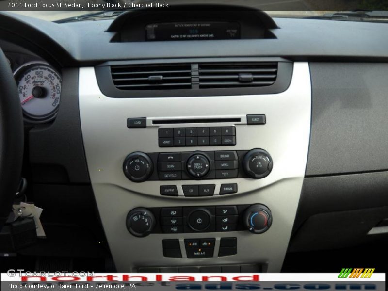 Ebony Black / Charcoal Black 2011 Ford Focus SE Sedan