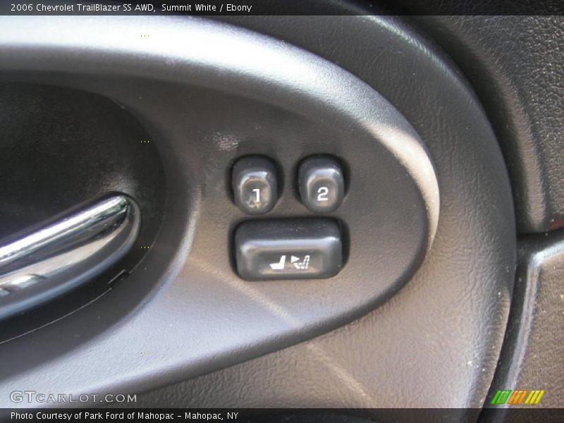 Summit White / Ebony 2006 Chevrolet TrailBlazer SS AWD