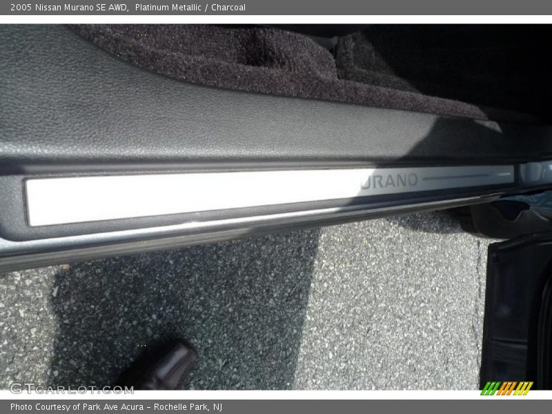 Platinum Metallic / Charcoal 2005 Nissan Murano SE AWD