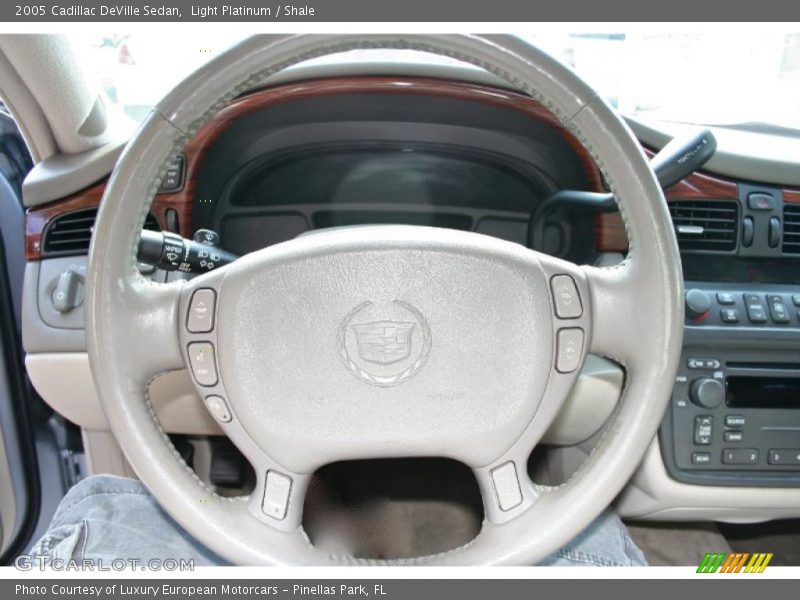 Light Platinum / Shale 2005 Cadillac DeVille Sedan