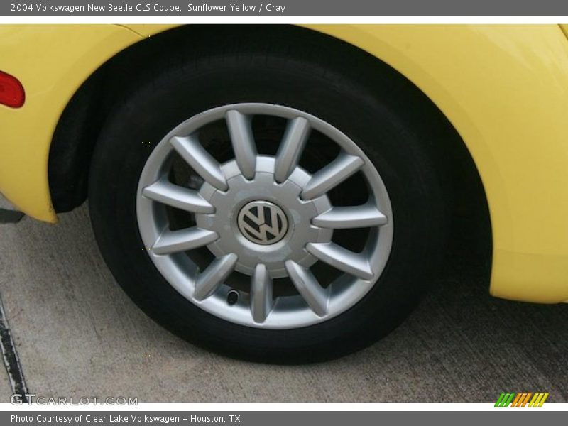 Sunflower Yellow / Gray 2004 Volkswagen New Beetle GLS Coupe