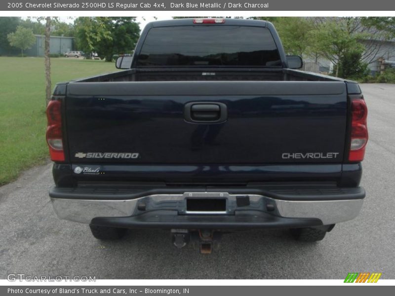 Dark Blue Metallic / Dark Charcoal 2005 Chevrolet Silverado 2500HD LS Regular Cab 4x4