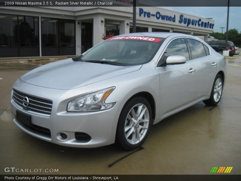 Radiant Silver Metallic / Charcoal 2009 Nissan Maxima 3.5 S