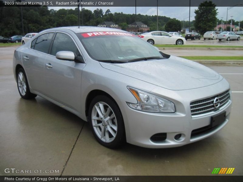 Radiant Silver Metallic / Charcoal 2009 Nissan Maxima 3.5 S