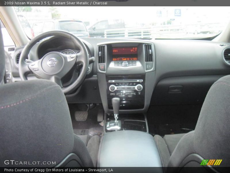 Radiant Silver Metallic / Charcoal 2009 Nissan Maxima 3.5 S