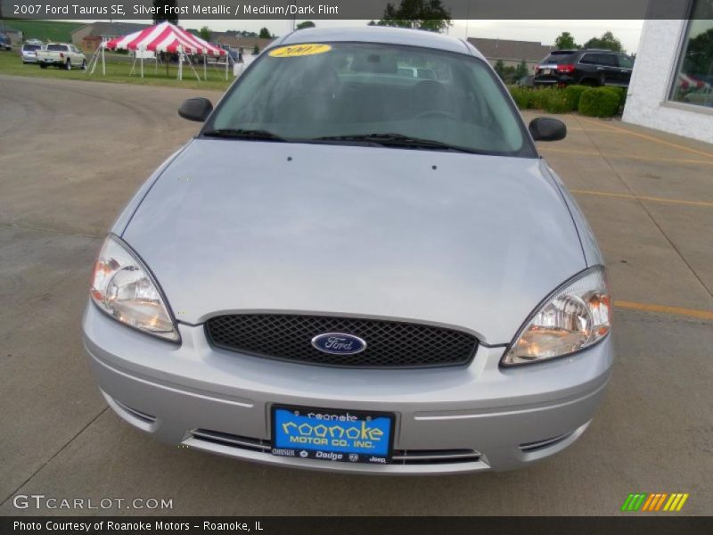 Silver Frost Metallic / Medium/Dark Flint 2007 Ford Taurus SE