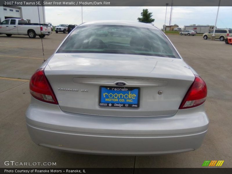 Silver Frost Metallic / Medium/Dark Flint 2007 Ford Taurus SE