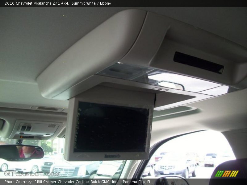 Summit White / Ebony 2010 Chevrolet Avalanche Z71 4x4