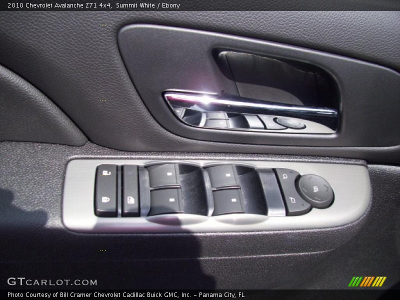 Summit White / Ebony 2010 Chevrolet Avalanche Z71 4x4