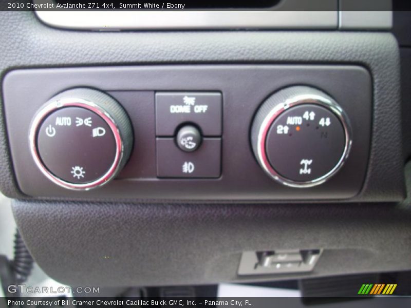 Summit White / Ebony 2010 Chevrolet Avalanche Z71 4x4
