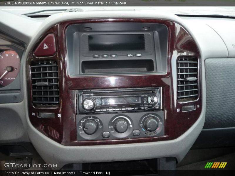 Munich Silver Metallic / Charcoal 2001 Mitsubishi Montero Limited 4x4