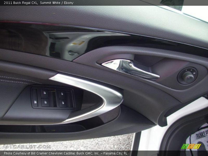 Summit White / Ebony 2011 Buick Regal CXL