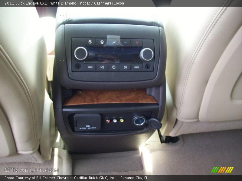 White Diamond Tricoat / Cashmere/Cocoa 2011 Buick Enclave CXL