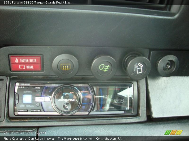 Controls of 1981 911 SC Targa