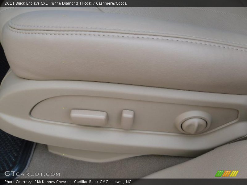 White Diamond Tricoat / Cashmere/Cocoa 2011 Buick Enclave CXL