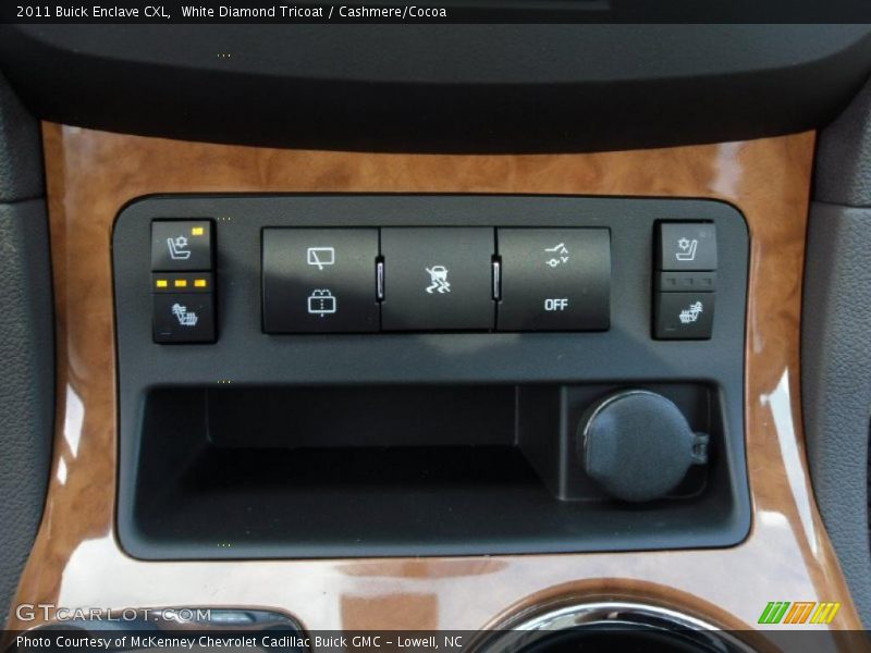 White Diamond Tricoat / Cashmere/Cocoa 2011 Buick Enclave CXL
