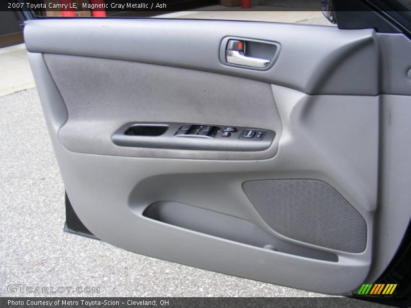 Magnetic Gray Metallic / Ash 2007 Toyota Camry LE