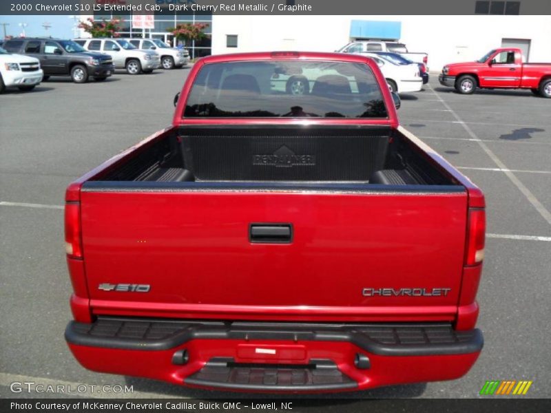 Dark Cherry Red Metallic / Graphite 2000 Chevrolet S10 LS Extended Cab