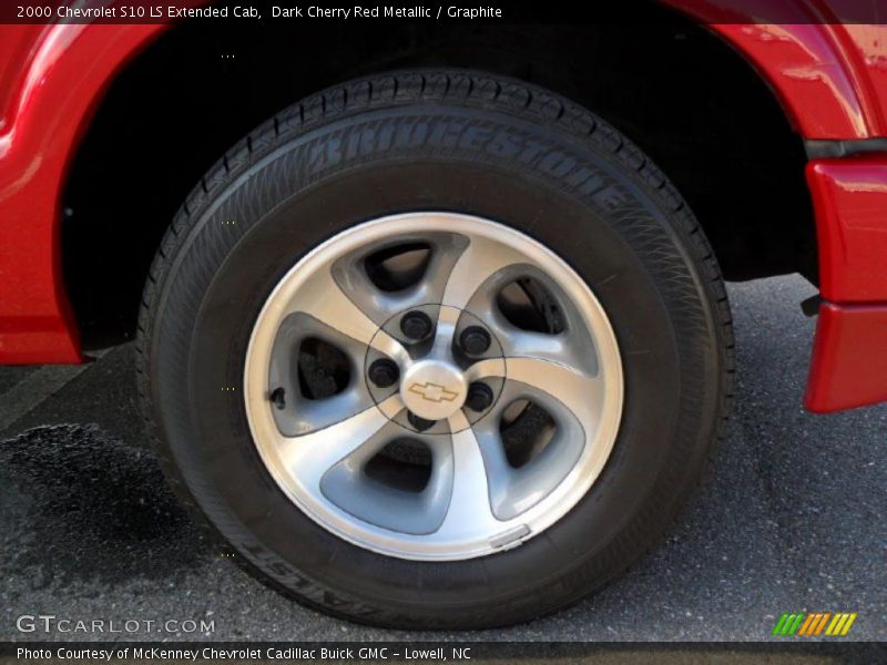 Dark Cherry Red Metallic / Graphite 2000 Chevrolet S10 LS Extended Cab