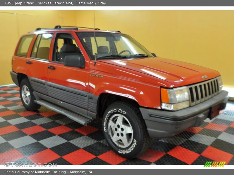 Flame Red / Gray 1995 Jeep Grand Cherokee Laredo 4x4