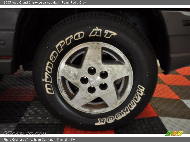 Flame Red / Gray 1995 Jeep Grand Cherokee Laredo 4x4