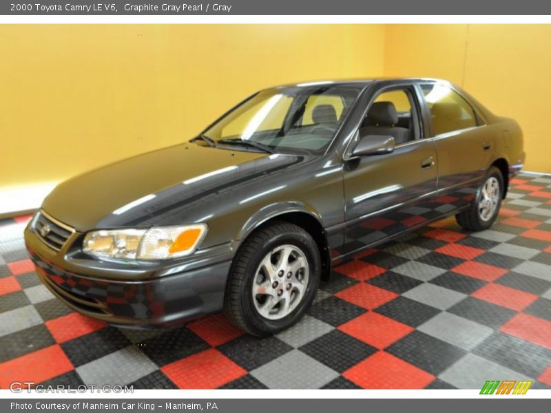 Graphite Gray Pearl / Gray 2000 Toyota Camry LE V6