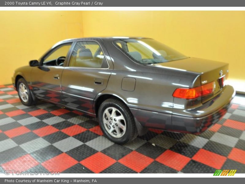 Graphite Gray Pearl / Gray 2000 Toyota Camry LE V6