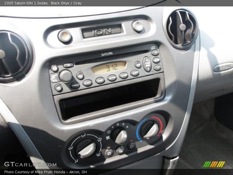 Black Onyx / Gray 2005 Saturn ION 1 Sedan