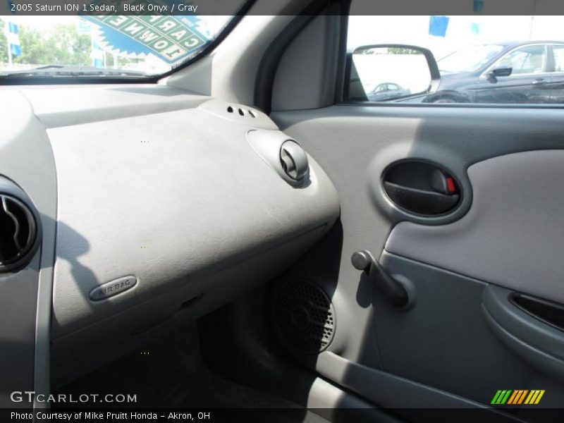 Black Onyx / Gray 2005 Saturn ION 1 Sedan