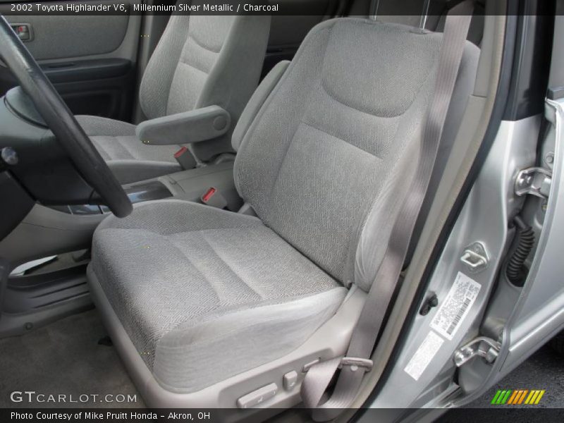 Millennium Silver Metallic / Charcoal 2002 Toyota Highlander V6