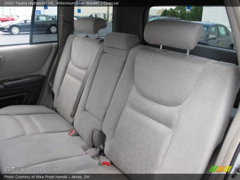 Millennium Silver Metallic / Charcoal 2002 Toyota Highlander V6