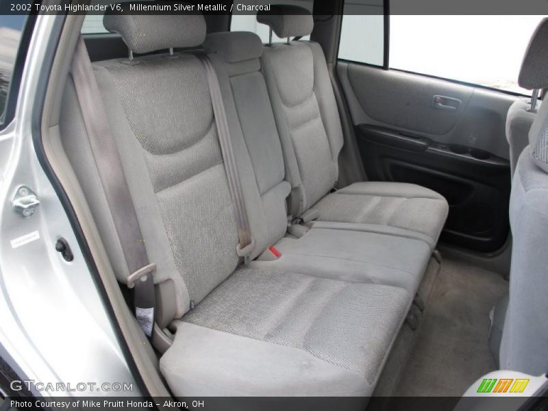 Millennium Silver Metallic / Charcoal 2002 Toyota Highlander V6