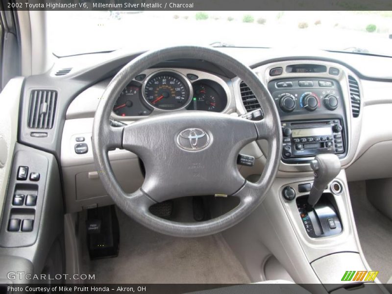 Millennium Silver Metallic / Charcoal 2002 Toyota Highlander V6