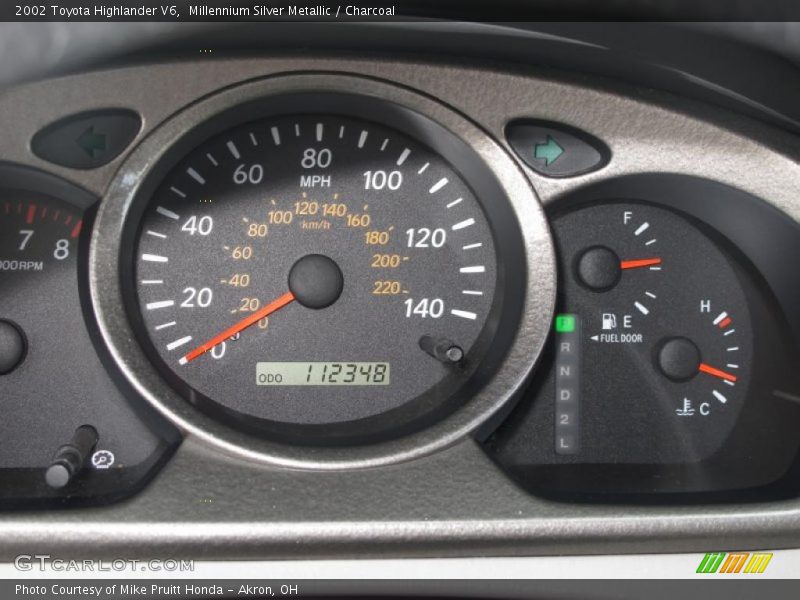 Millennium Silver Metallic / Charcoal 2002 Toyota Highlander V6