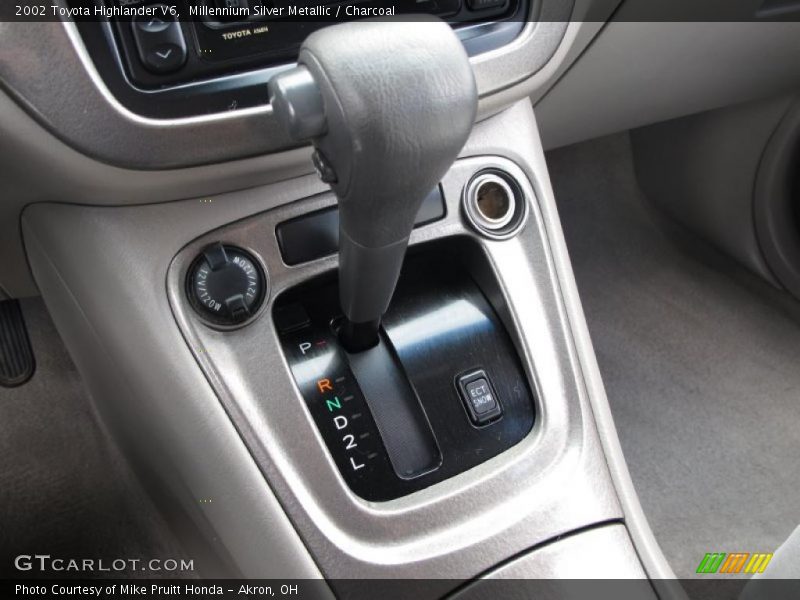 Millennium Silver Metallic / Charcoal 2002 Toyota Highlander V6