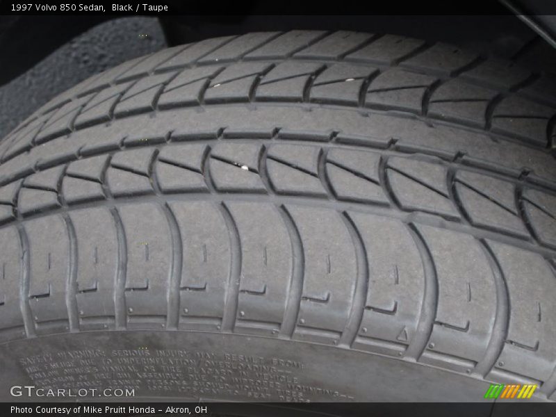 Black / Taupe 1997 Volvo 850 Sedan