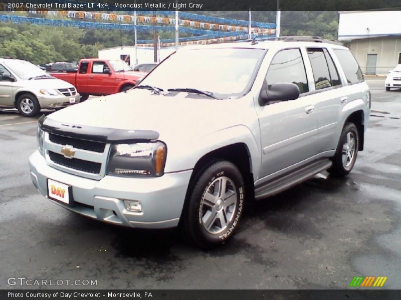 Moondust Metallic / Light Gray 2007 Chevrolet TrailBlazer LT 4x4