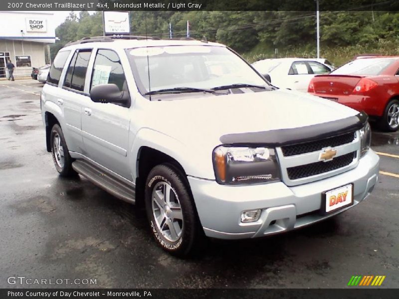 Moondust Metallic / Light Gray 2007 Chevrolet TrailBlazer LT 4x4