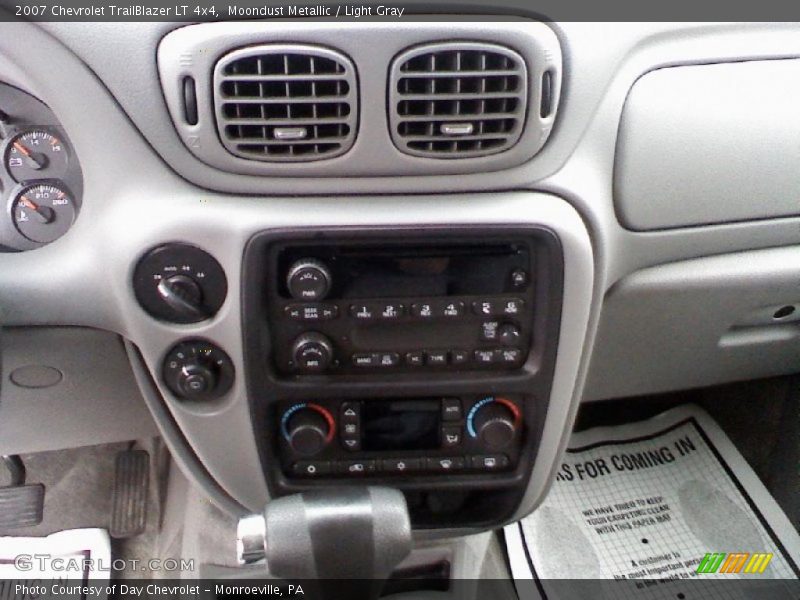 Moondust Metallic / Light Gray 2007 Chevrolet TrailBlazer LT 4x4
