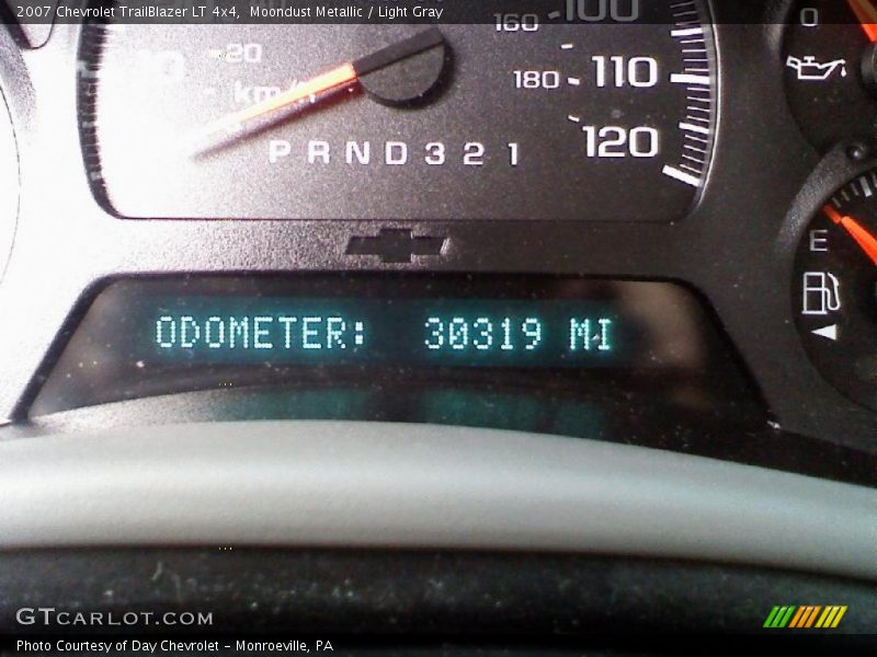 Moondust Metallic / Light Gray 2007 Chevrolet TrailBlazer LT 4x4