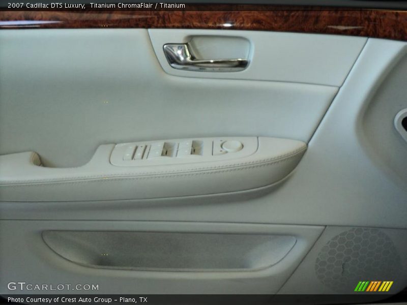Titanium ChromaFlair / Titanium 2007 Cadillac DTS Luxury
