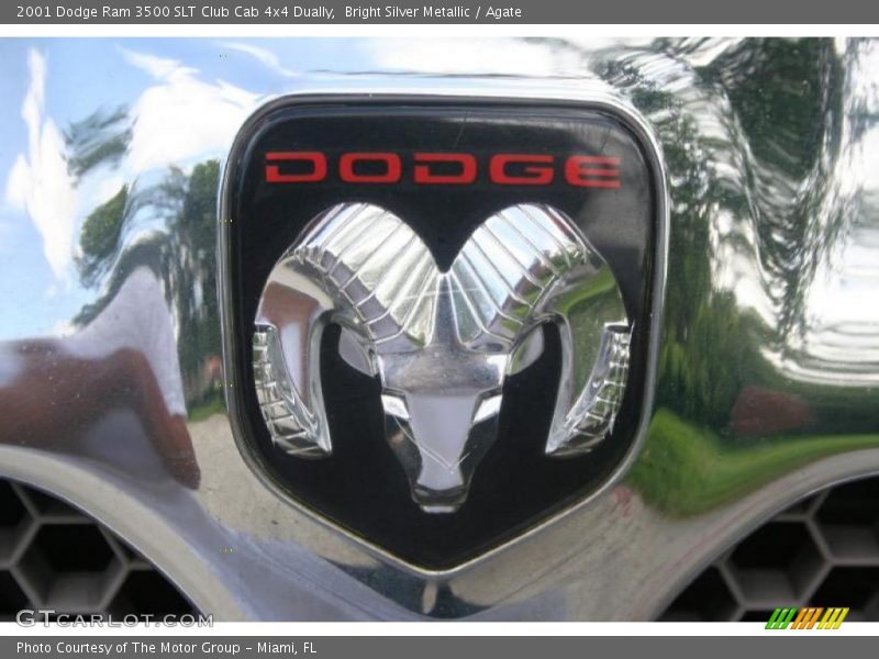 Bright Silver Metallic / Agate 2001 Dodge Ram 3500 SLT Club Cab 4x4 Dually