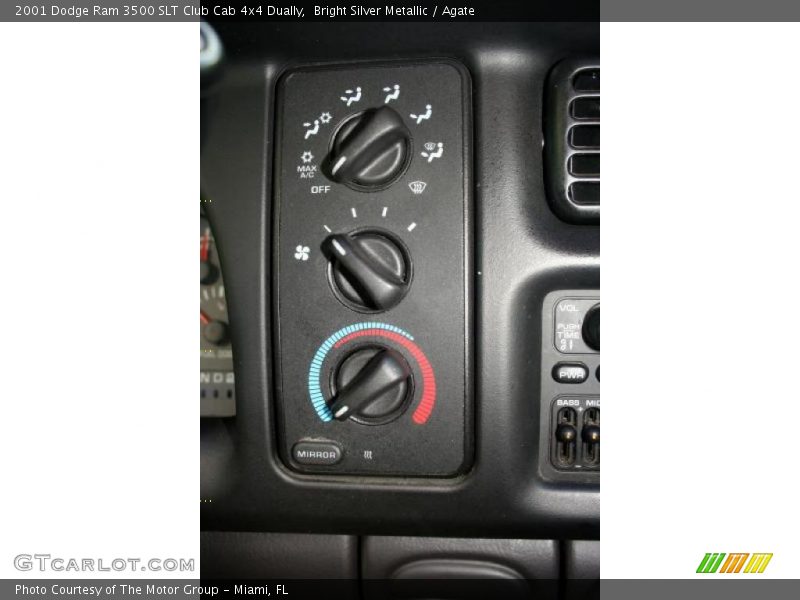 Bright Silver Metallic / Agate 2001 Dodge Ram 3500 SLT Club Cab 4x4 Dually