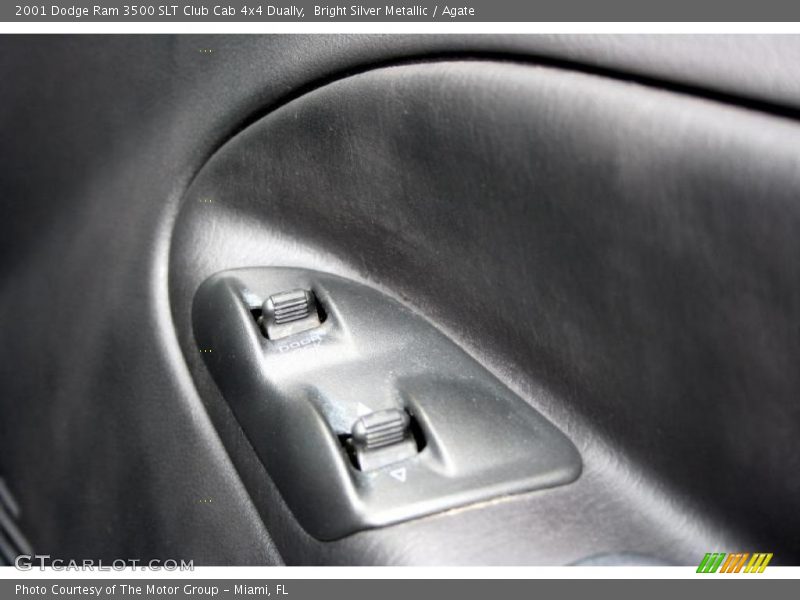 Bright Silver Metallic / Agate 2001 Dodge Ram 3500 SLT Club Cab 4x4 Dually