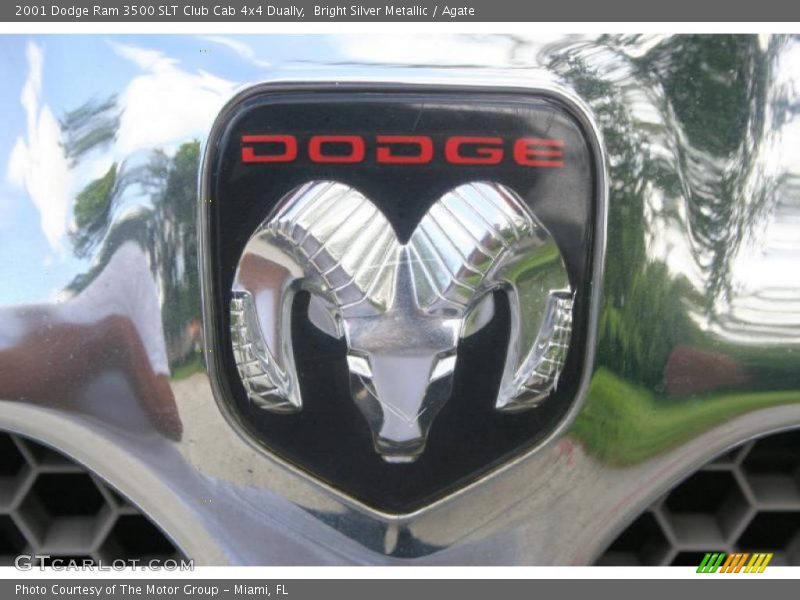 Bright Silver Metallic / Agate 2001 Dodge Ram 3500 SLT Club Cab 4x4 Dually