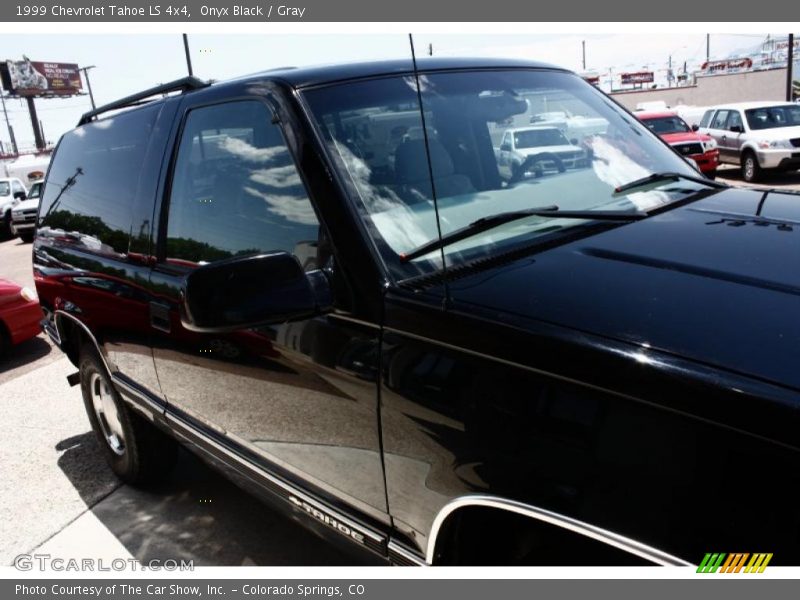 Onyx Black / Gray 1999 Chevrolet Tahoe LS 4x4