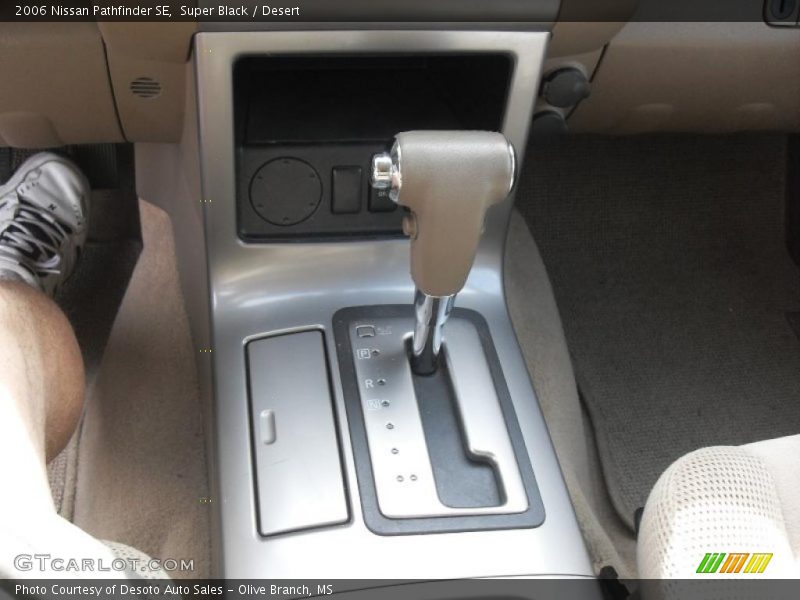 Super Black / Desert 2006 Nissan Pathfinder SE