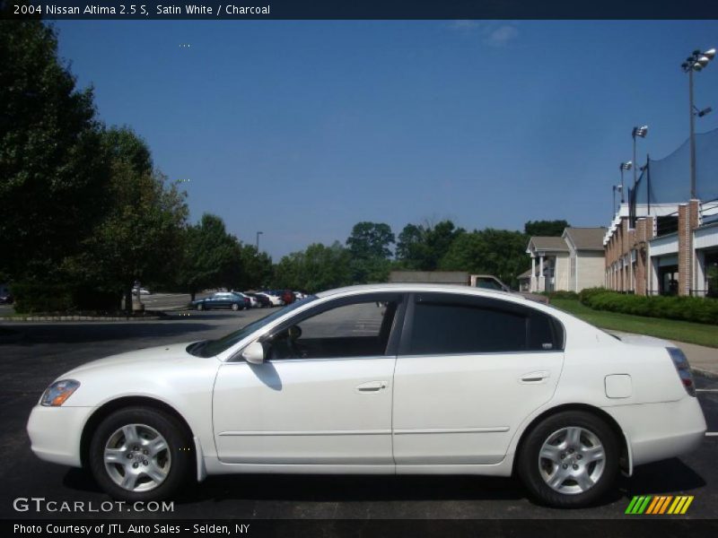 Satin White / Charcoal 2004 Nissan Altima 2.5 S