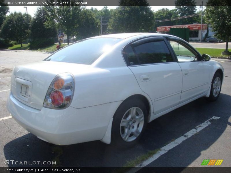 Satin White / Charcoal 2004 Nissan Altima 2.5 S
