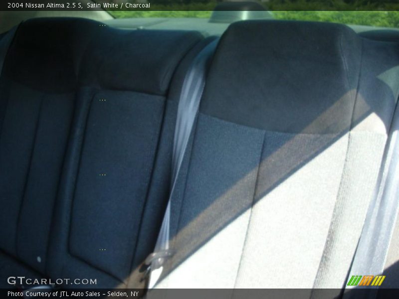 Satin White / Charcoal 2004 Nissan Altima 2.5 S